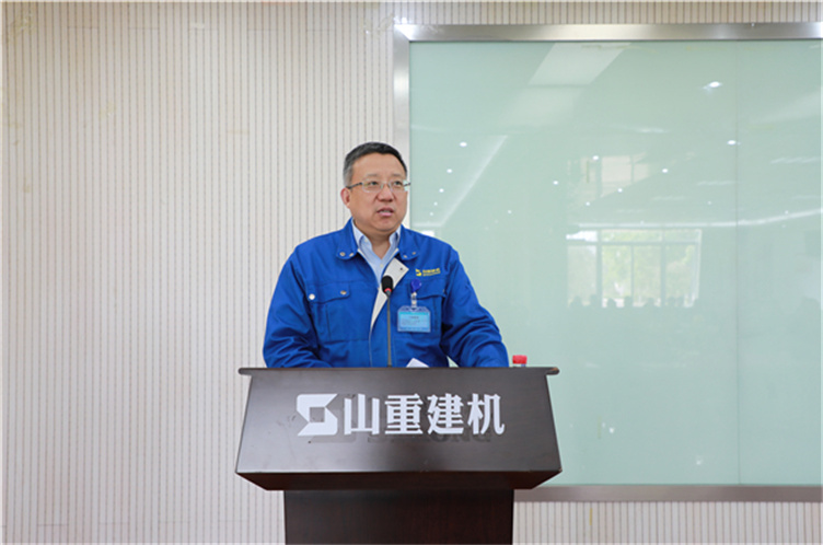 青春心向黨 奮斗新征程 山重建機(jī)召開“五一、五四”表彰大會